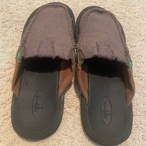 Sanuk Slides